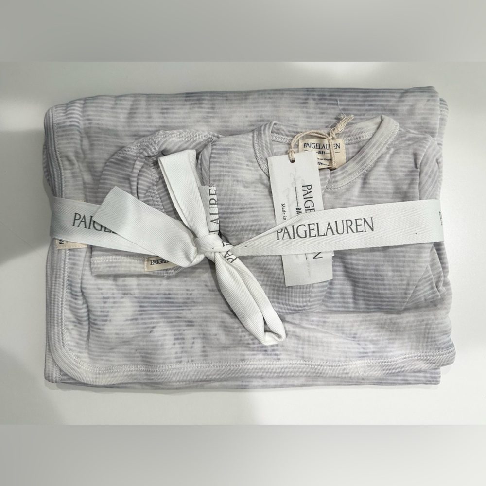 Newborn baby take home – zipper romper, blanket, and cap